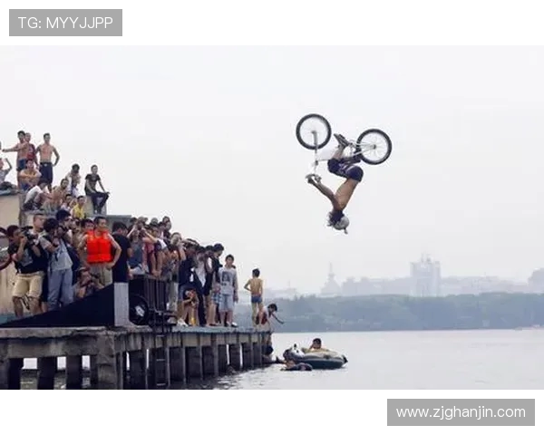 武汉极限运动队在世界攀岩锦标赛中以58分领先积分榜,展现强劲实力 武汉极限运动队在世界攀岩锦标赛中以58分领先积分榜,展现强劲实力