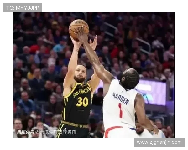 19日勇士对快船直播全程回顾与精彩瞬间分析