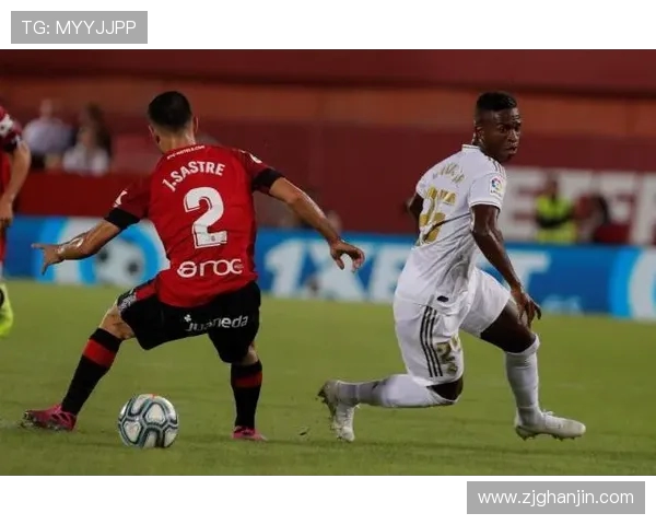 维尼修斯:从天才少年到足球巨星的辉煌成长之路 维尼修斯:从天才少年到足球巨星的辉煌成长之路